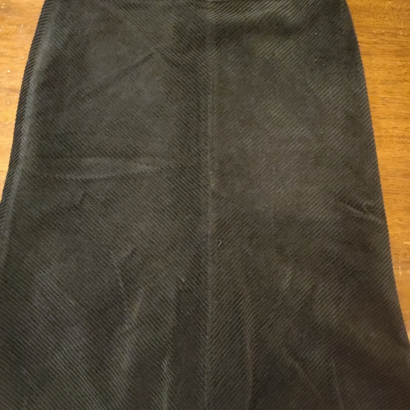 2 H&M knee length corduroy skirts - Picture 5 of 6